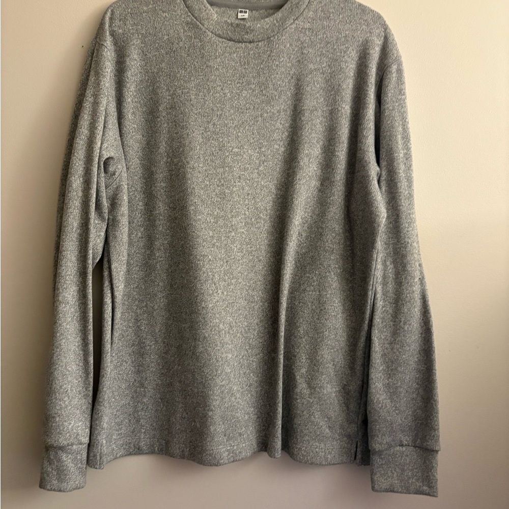 Uniqlo Men's Gray Fleece Crewneck Sweater